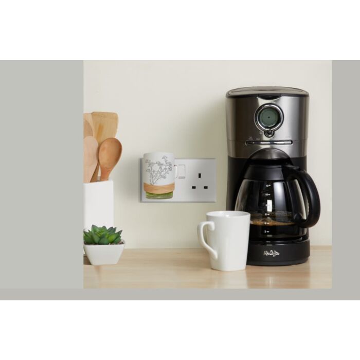 Yankee Candle - Natural Light Sensor Scent Plug Diffuser